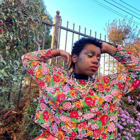 Meet your Posher, Earth - Picture 3 of 4